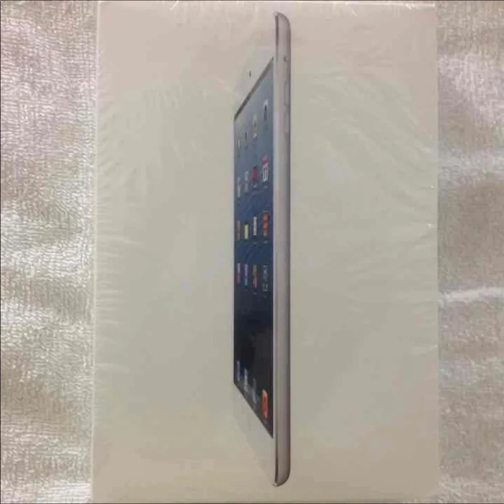 Apple 1st Gen iPad Mini 16GB Wi-Fi White & Silver